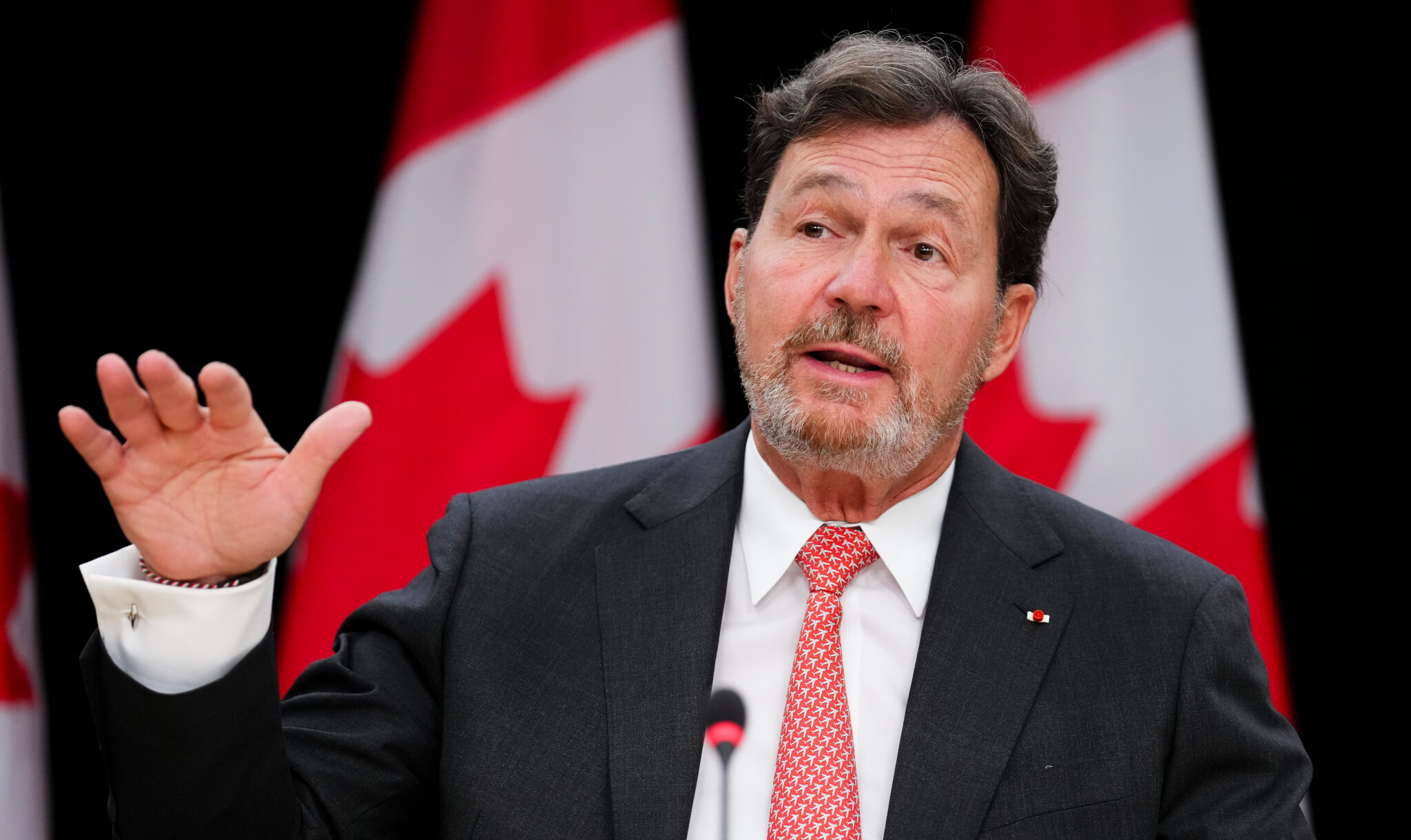 Richard Wagner se dit «&nbsp;satisfait&nbsp;» du verdict libérant la Cour suprême de traduire 6000 décisions historiques